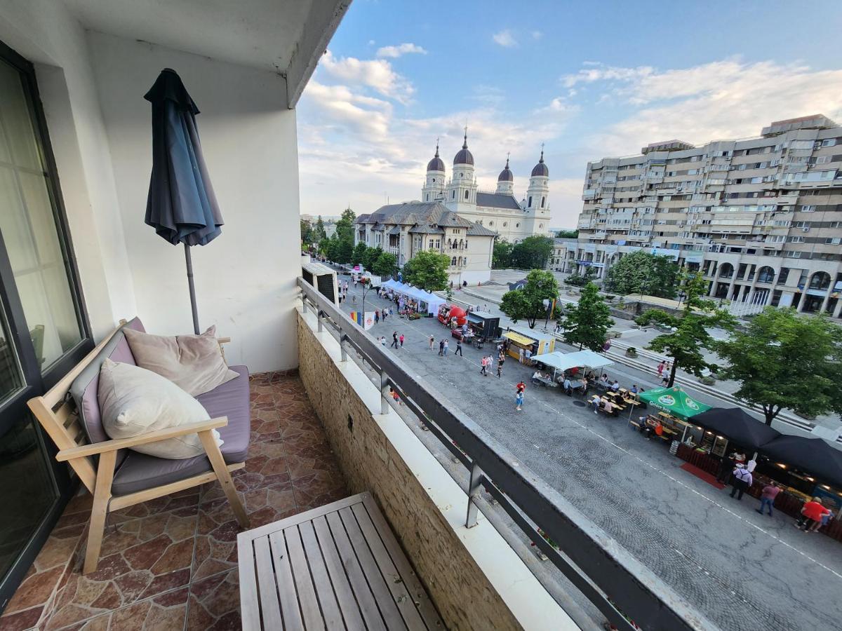 Stefan Cel Mare Boulevard Pedestrian Street Palas Iasi Extérieur photo